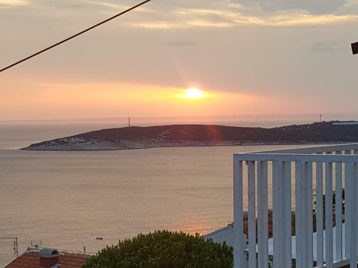 Modern Two Floors Apartment With A Beautiful View Martinšćica Екстериор снимка